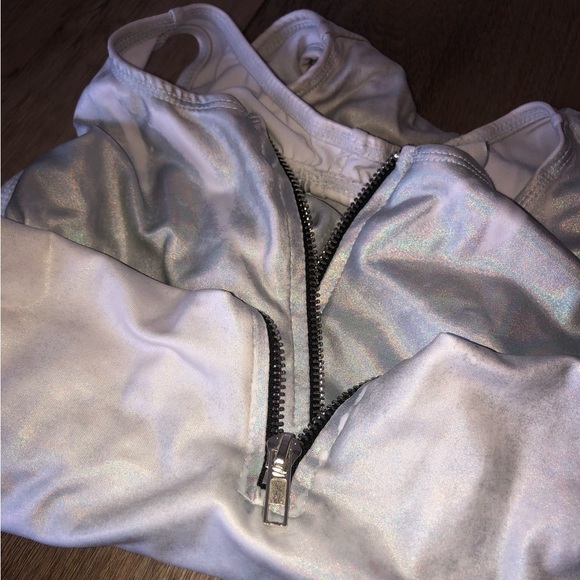 🟢 spencer’s iridescent zip up bodysuit - Picture 4 of 4